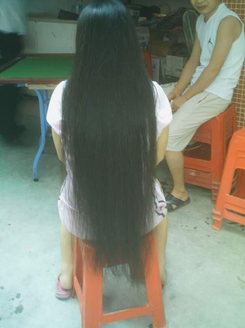 huqing cut hip length long hair