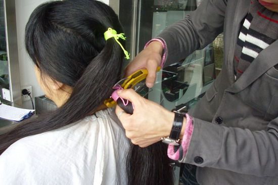 hezhitengfei cut 2 ponytails