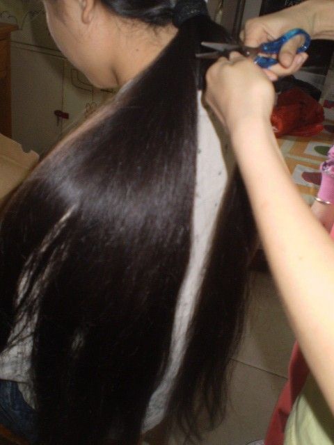 huige cut long hair