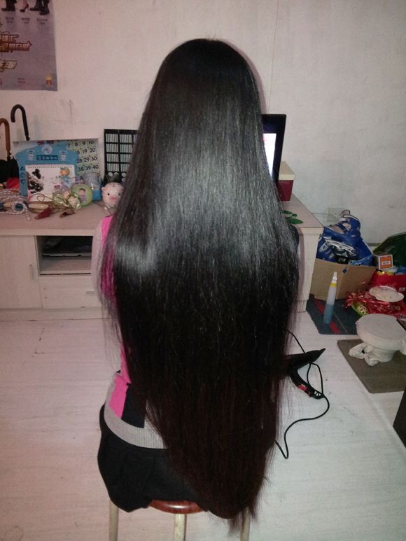 ww cut silky long hair before 2013 Spring Festival
