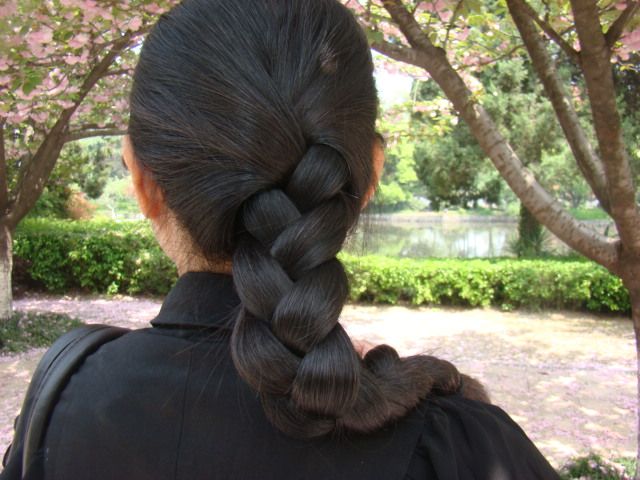 wangjiaxi cut long braid of student Zhang
