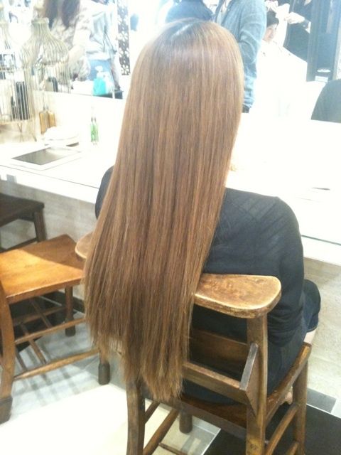 521210 cut 43cm long hair