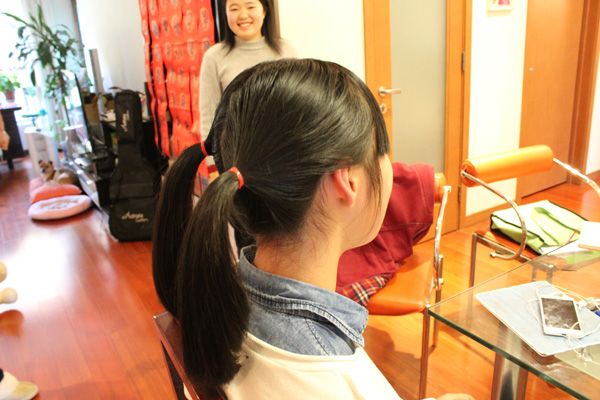 ww cut long hair of two students-NO.757